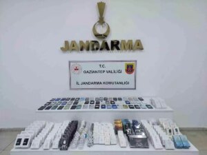 gaziantepte kacak elektronik urun operasyonu 1975000 tl degerinde urun ele gecirildi QsdWFZ2p.jpg